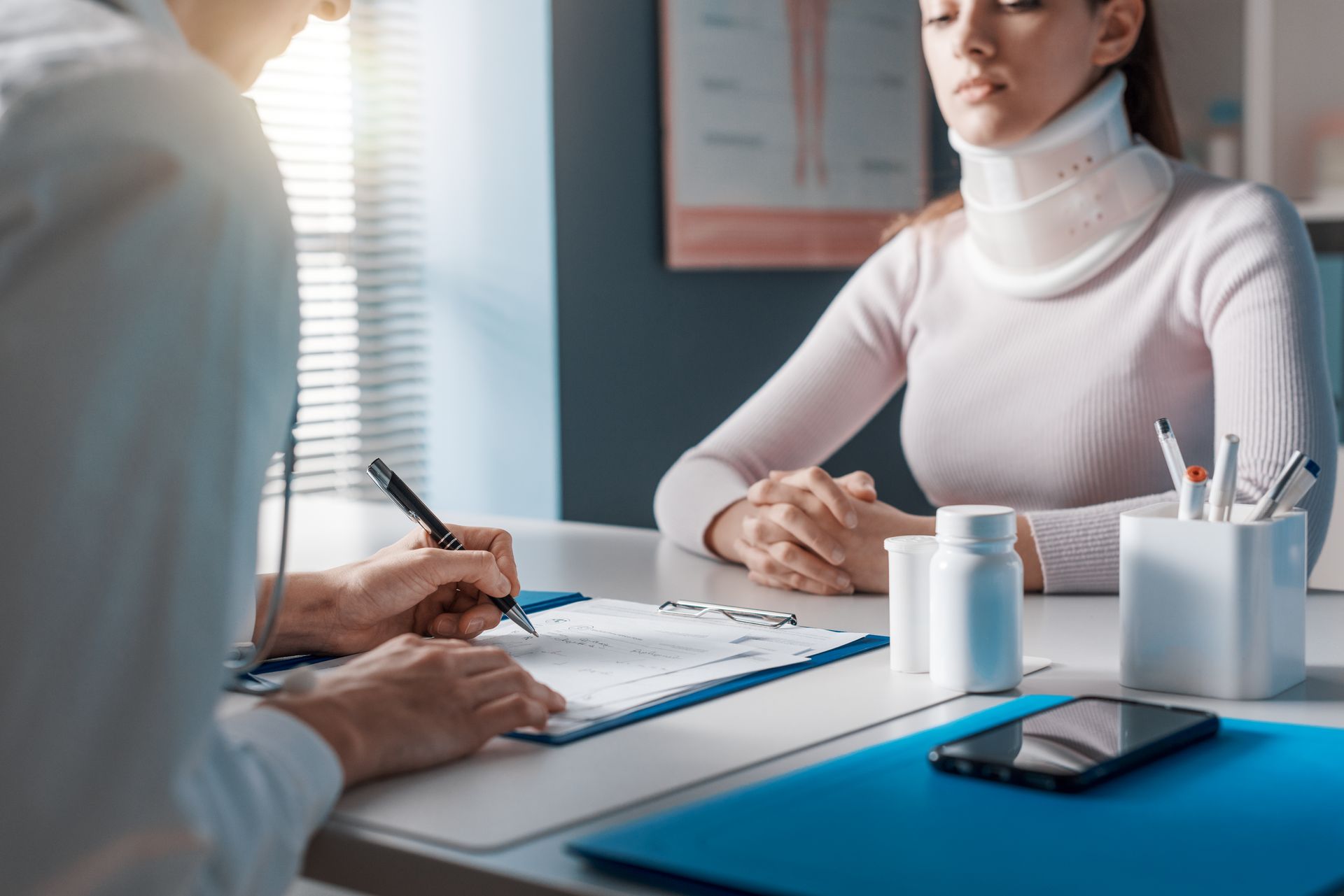 Car Accident Shoulder Injury Guide: Symptoms, Treatment, and Your Legal Options