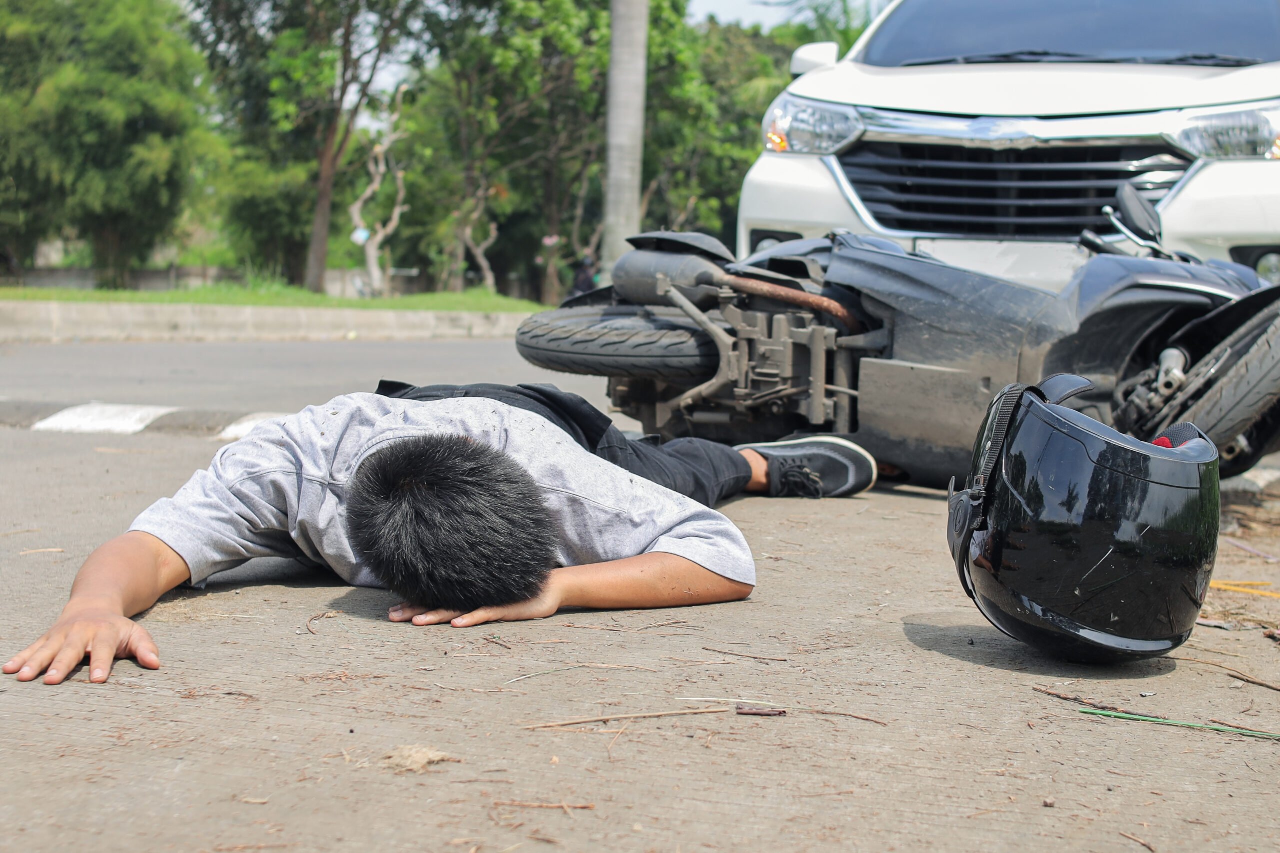 Motorcycle accident with injured rider